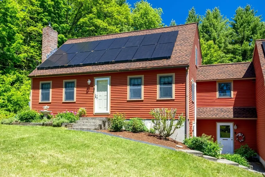 315 Burrage St, Lunenburg, MA 01462 - #2