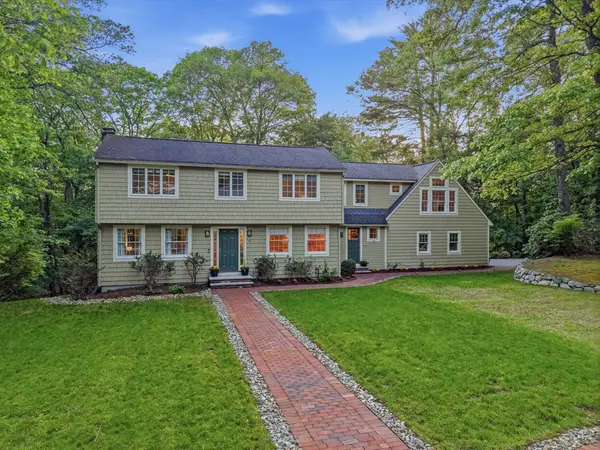 75 Spring Grove Rd, Andover, MA 01810