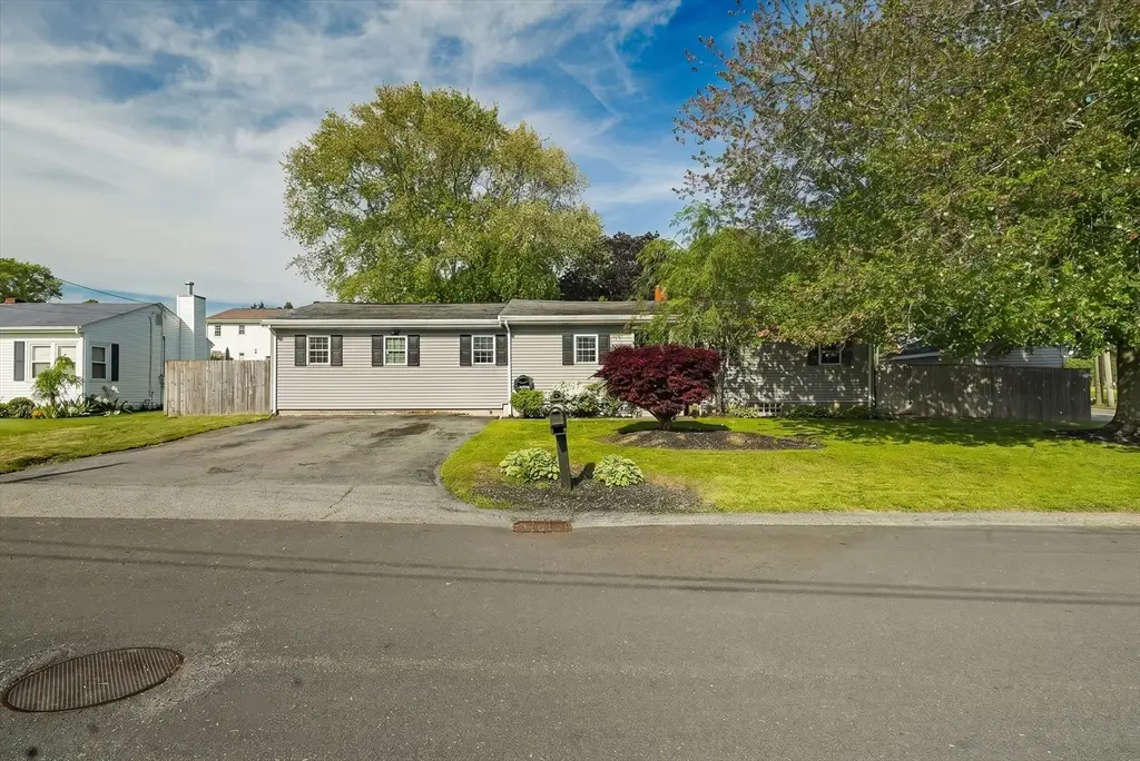 1 Eric Rd, Dartmouth, MA 02747 - #1