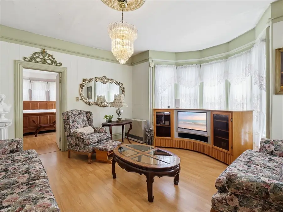 223 Stackpole St, Lowell, MA 01852 - #2