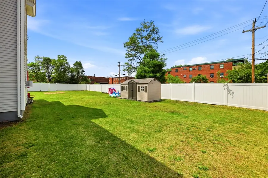 35 N Summer St, Holyoke, MA 01040 - #3