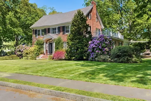 80 Hollingsworth Ave, Braintree, MA 02184