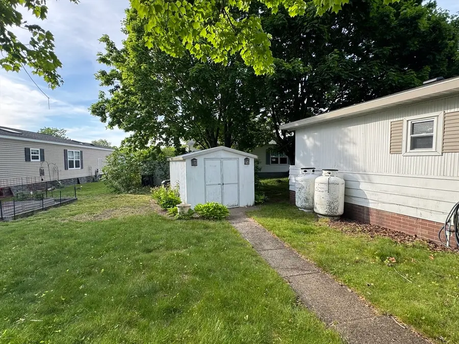 18 Garden Lane, Plainville, MA 02762 - #3
