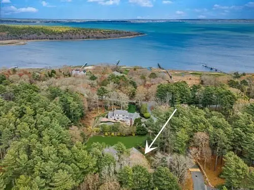19 Register Road, Marion, MA 02738
