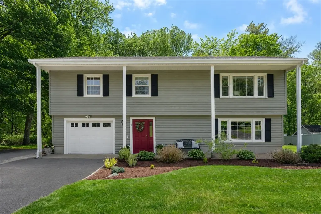 11 Longmeadow Road, Medfield, MA 02052 - #1