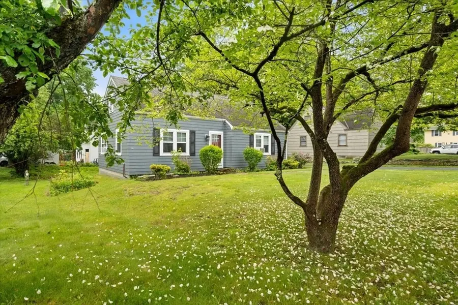 89 School St, Middleboro, MA 02346 - #2