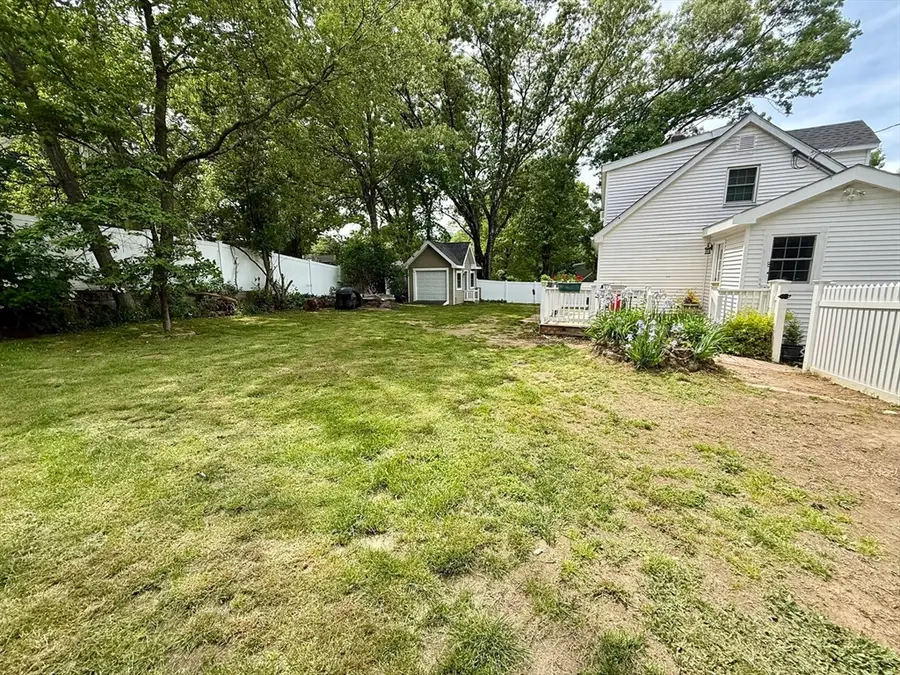 4 Robin Rd, Billerica, MA 01821 - #3