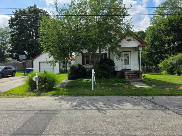 20 Foch Ave, Seekonk, MA 02771
