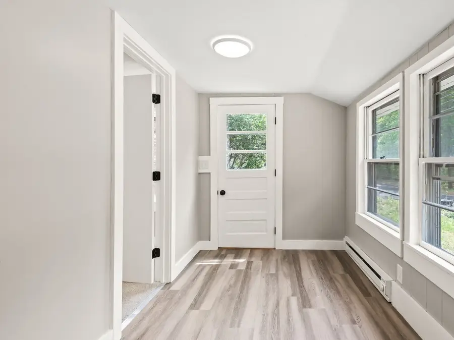1202 Wachusett St, Jefferson, MA 01522 - #3