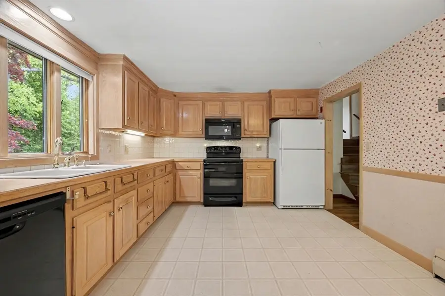 26 Arlington Road, Burlington, MA 01803 - #3