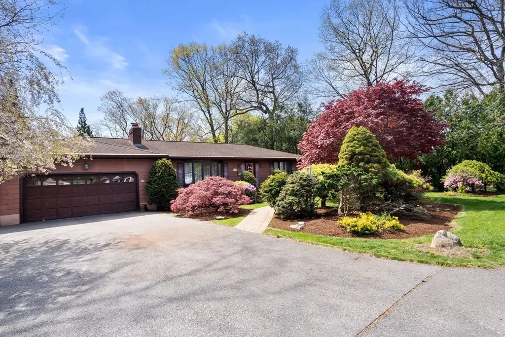 49 Lake St, Shrewsbury, MA 01545 - #1