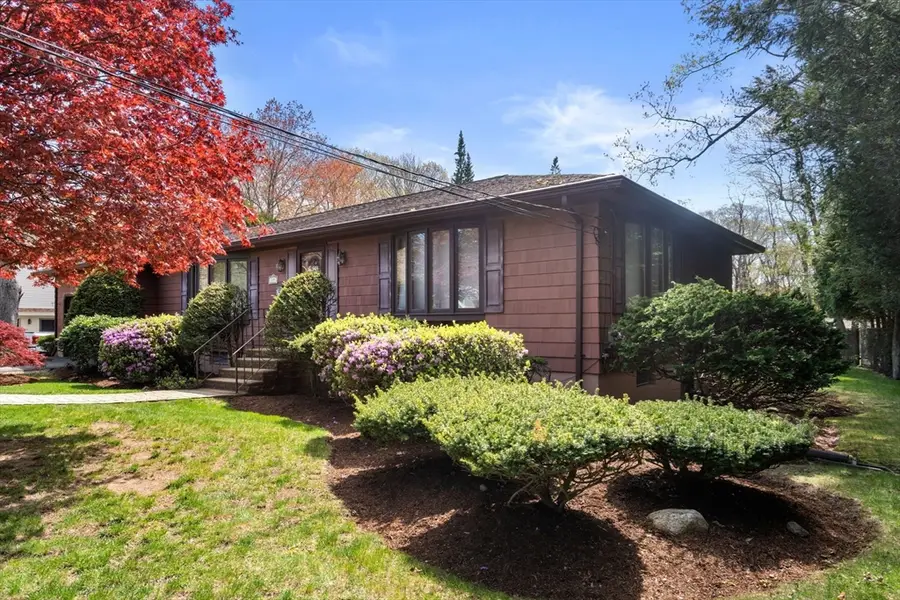 49 Lake St, Shrewsbury, MA 01545 - #3