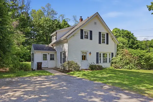 91 Kimball Rd, Amesbury, MA 01913