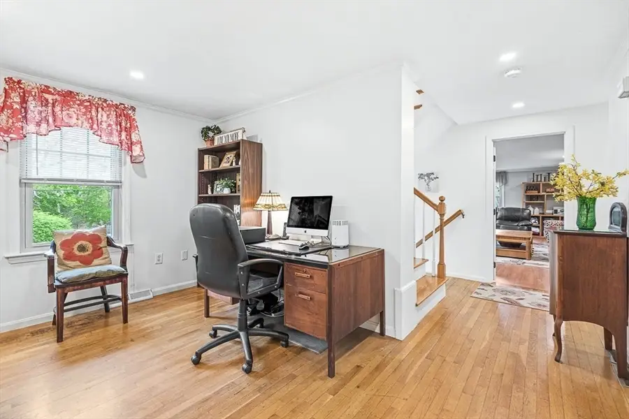 121 Mylod St, Walpole, MA 02081 - #3