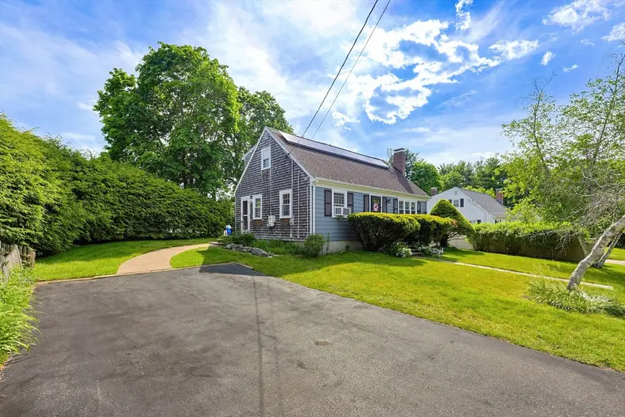 4 Meadow Ln, Walpole, MA 02081 - #2