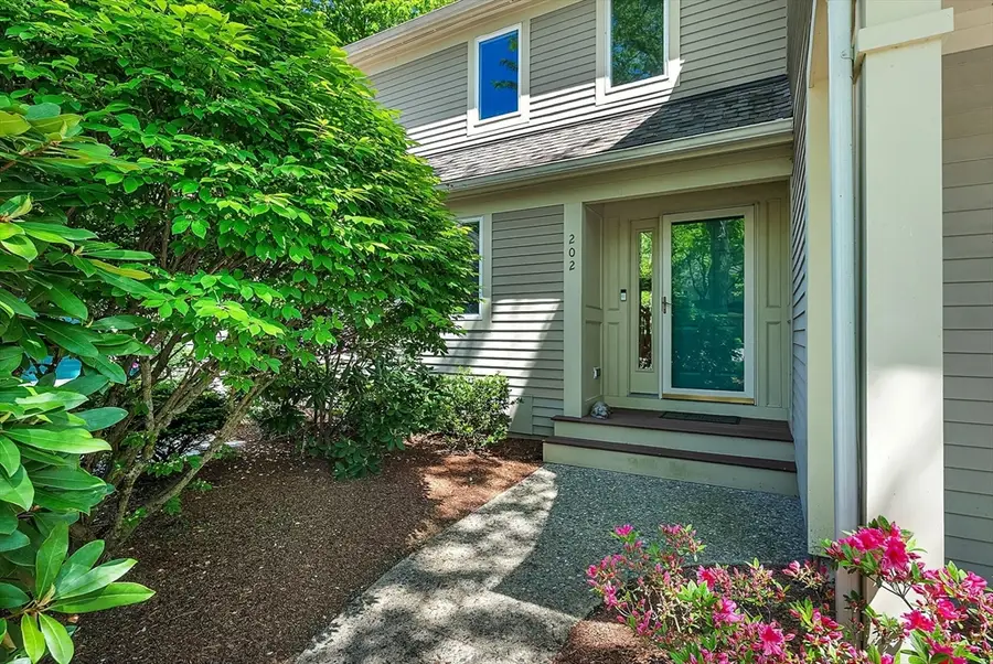 202 Dahlia Dr #202, Wayland, MA 01778 - #3