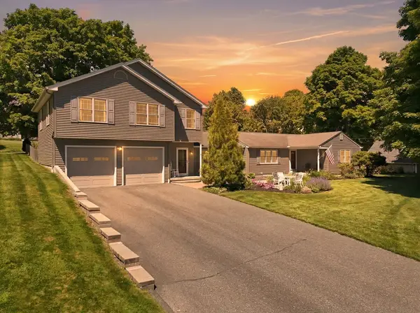 6 Brynmawr Dr, East Longmeadow, MA 01028