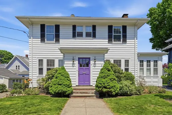 19 Humphrey St, Marblehead, MA 01945