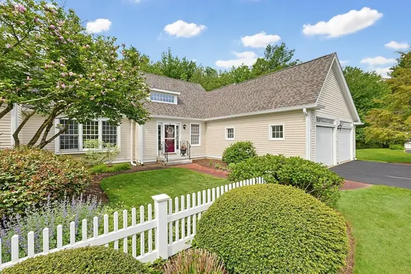 6 Trellis Circle #6, Pembroke, MA 02359