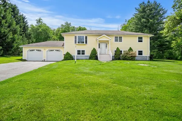 240 Hampstead St, Methuen, MA 01844