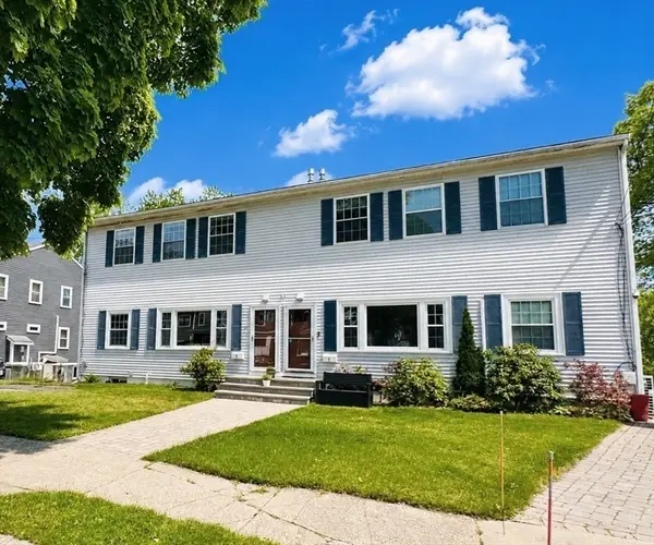 11 Hargrave Cir #B, Newton, MA 02461