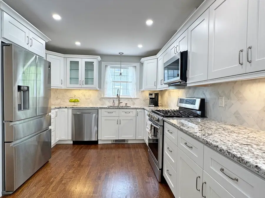 11 Hargrave Cir #B, Newton, MA 02461 - #3