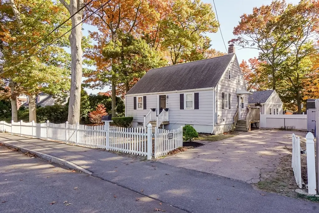 5 Oliver St, Randolph, MA 02368 - #1