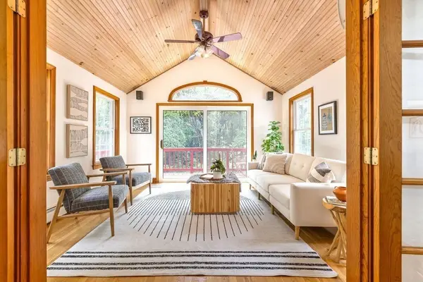 21 Vanderbelt Rd, Acton, MA 01720