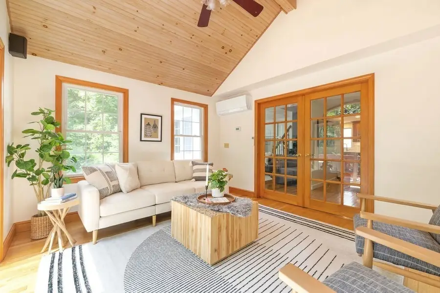 21 Vanderbelt Rd, Acton, MA 01720 - #3