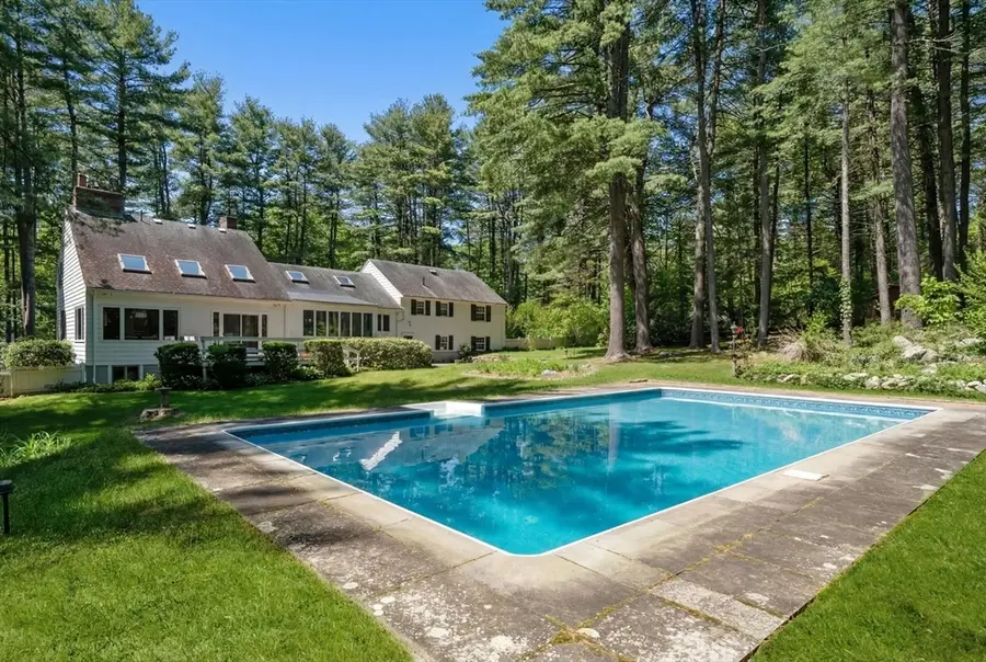 242 Winter St, Weston, MA 02493 - #2
