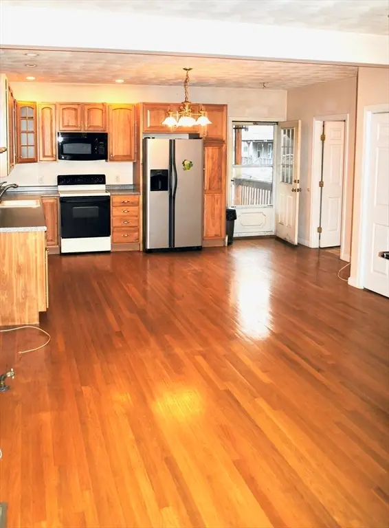 40 Wright Street, Stoneham, MA 02180 - #3