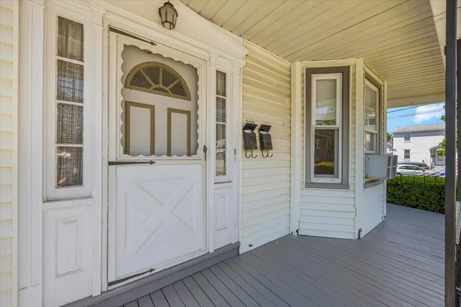 229 Pearl St, Malden, MA 02148 - #3
