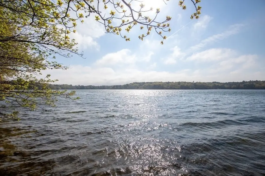 209 Herring Pond Rd, Plymouth, MA 02360 - #3