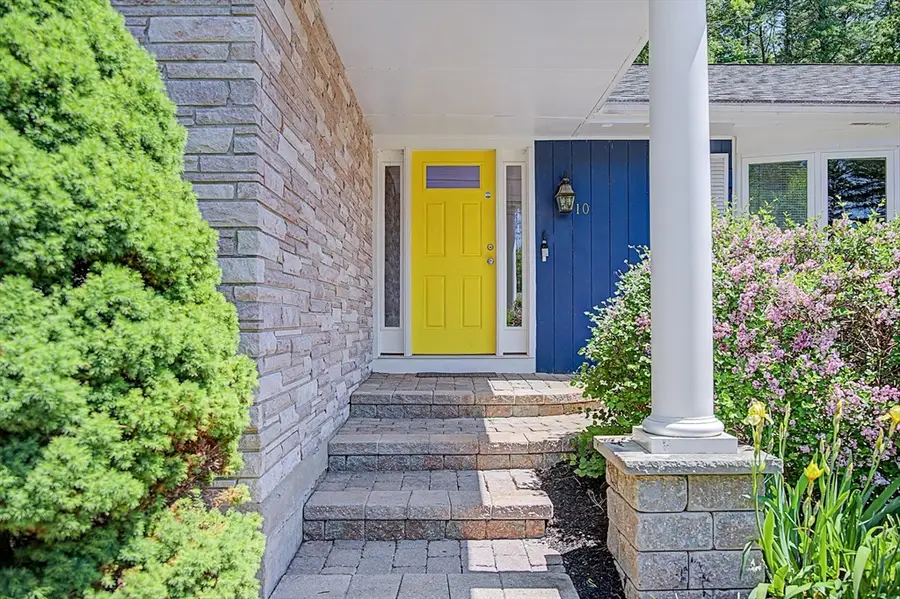 10 Fleetwood Drive, Norfolk, MA 02056 - #2