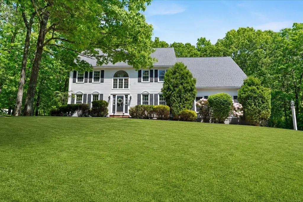 2 Harrison Pl, Franklin, MA 02038 - #1