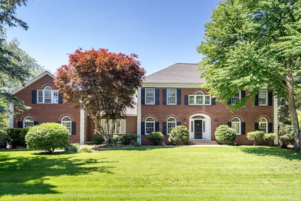 34 Solomon Pierce, Lexington, MA 02420 - #1