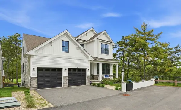 48 Briarwood, Plymouth, MA 02360