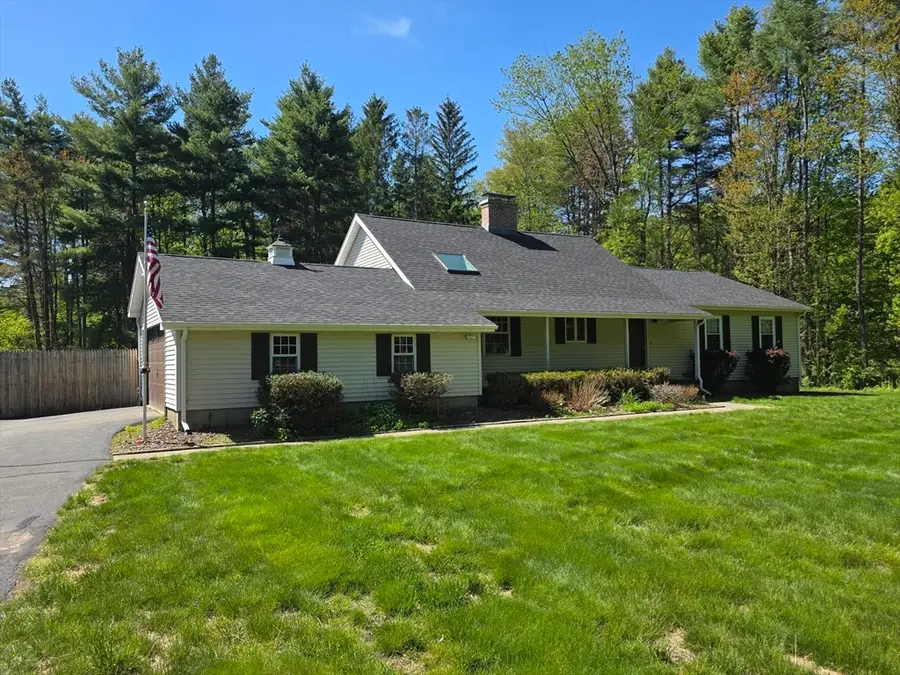 758 Country Club Rd, Greenfield, MA 01301 - #2