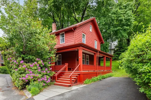 17 Oak Knoll, Arlington, MA 02476