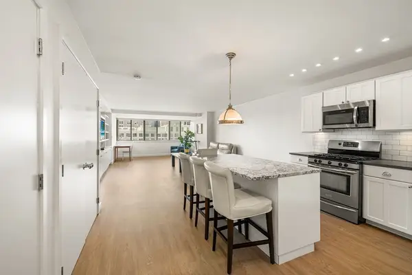 8 Whittier Pl #14F, Boston, MA 02114