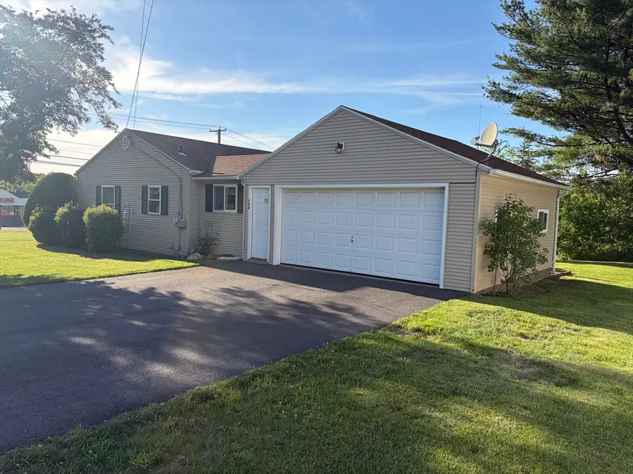 138 N Main St, Belchertown, MA 01007 - #3