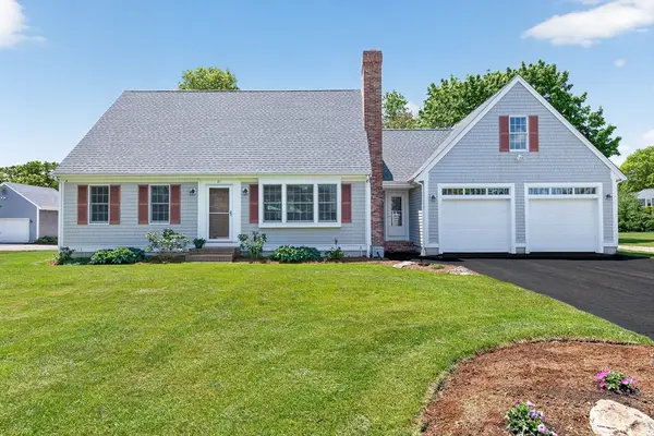 21 Caseys Way, Falmouth, MA 02536