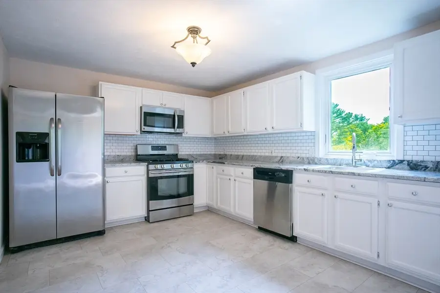 853 Main St, Acushnet, MA 02743 - #3