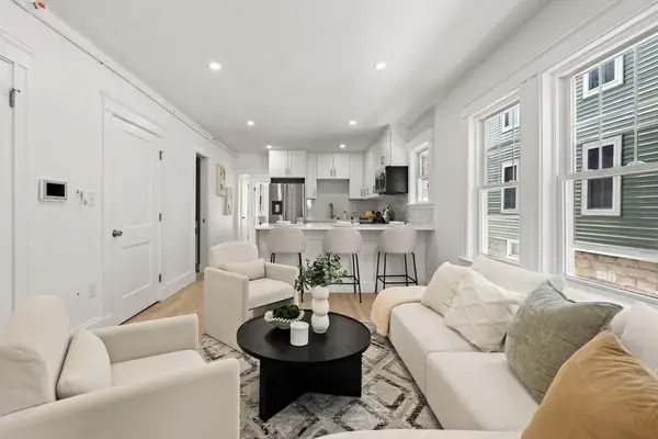 60 Derby St #3, Somerville, MA 02145