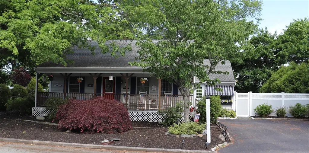 26 Robin Ln, Somerset, MA 02726 - #1