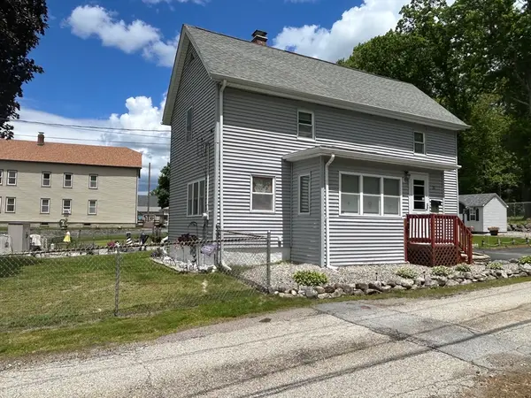 30 Park Rd, Webster, MA 01570
