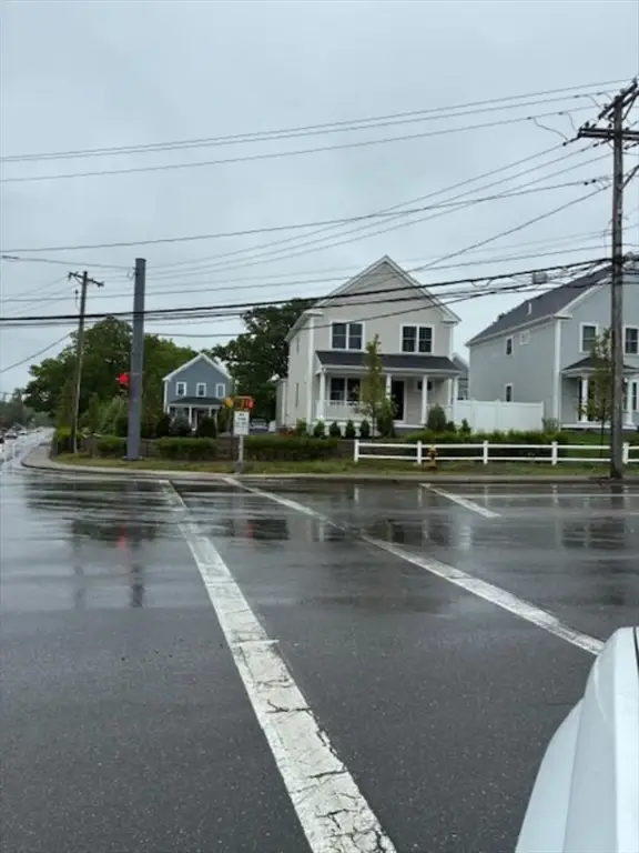 261 Pleasant St #7, Weymouth, MA 02190