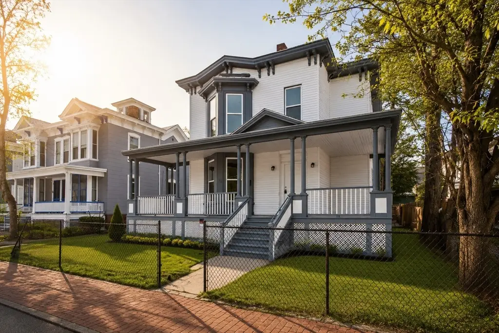 64 Thompson St, Springfield, MA 01109 - #1
