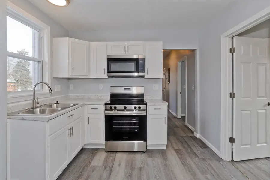 64 Thompson St, Springfield, MA 01109 - #2