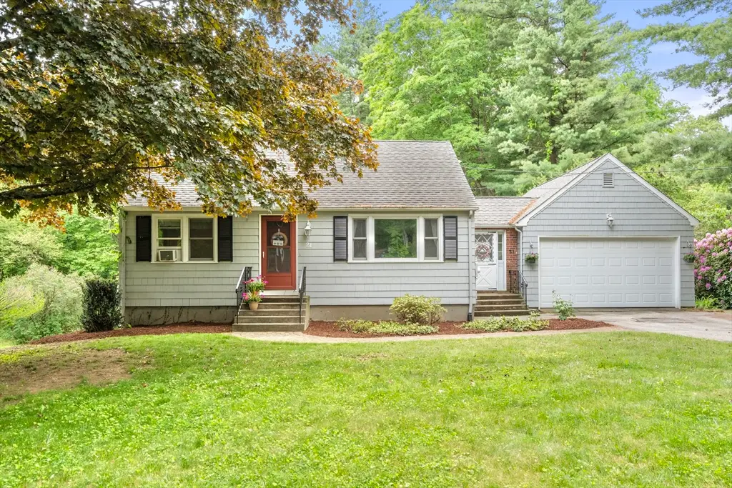 21 Grove St, Shrewsbury, MA 01545 - #1